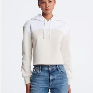 NWOT Calvin Klein Women's White and Cream Hoodie